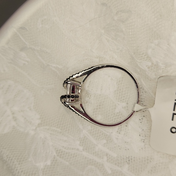 Black & Silver S925 Square Cut Ring Swirl Setting - Picture 3 of 4